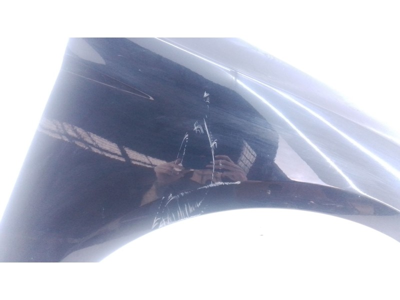 Recambio de aleta delantera derecha para ford focus iii 1.6 tdci referencia OEM IAM   E4-B3-3