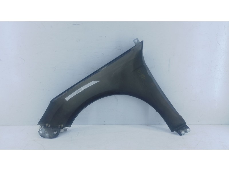 Recambio de aleta delantera derecha para ford focus iii 1.6 tdci referencia OEM IAM   E4-B3-3