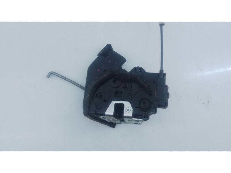 Recambio de cerradura puerta trasera izquierda para kia rio iv (yb, sc, fb) 1.25 referencia OEM IAM   