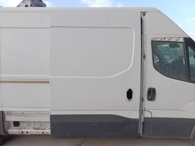 Recambio de puerta lateral corredera derecha para iveco daily vi furgoneta 35s18, 35c18, 40c18, 50c18, 60c18, 65c18, 70c18 refer