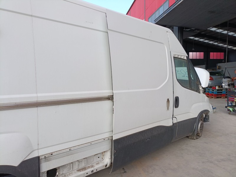 Recambio de puerta lateral corredera derecha para iveco daily vi furgoneta 35s18, 35c18, 40c18, 50c18, 60c18, 65c18, 70c18 refer
