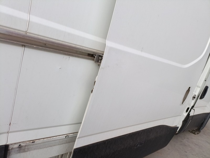 Recambio de puerta lateral corredera derecha para iveco daily vi furgoneta 35s18, 35c18, 40c18, 50c18, 60c18, 65c18, 70c18 refer