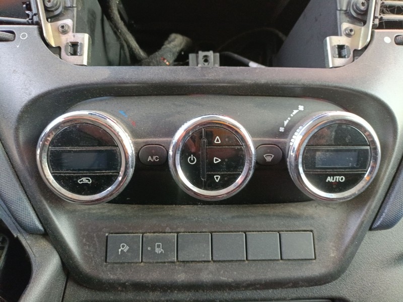 Recambio de mando climatizador para iveco daily vi furgoneta 35s18, 35c18, 40c18, 50c18, 60c18, 65c18, 70c18 referencia OEM IAM 