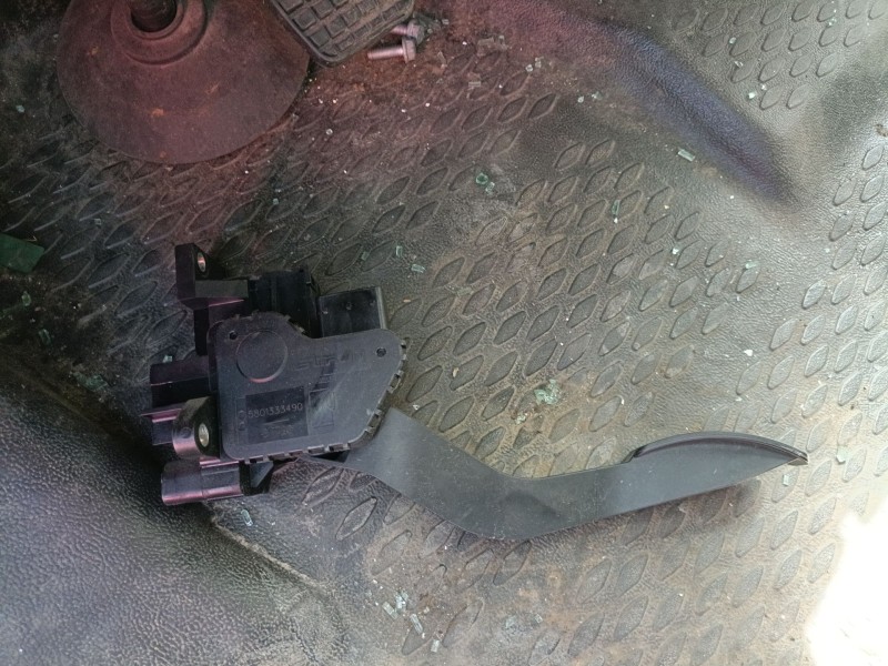 Recambio de pedal acelerador para iveco daily vi furgoneta 35s18, 35c18, 40c18, 50c18, 60c18, 65c18, 70c18 referencia OEM IAM 58