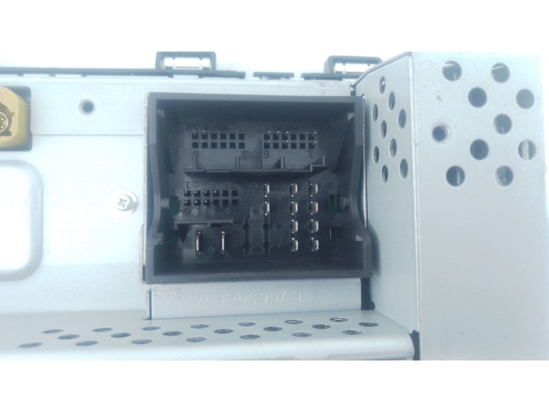 Recambio de sistema audio / radio cd para volkswagen caddy v furgón/monospace (sba, sbh) 2.0 tdi bmt referencia OEM IAM   