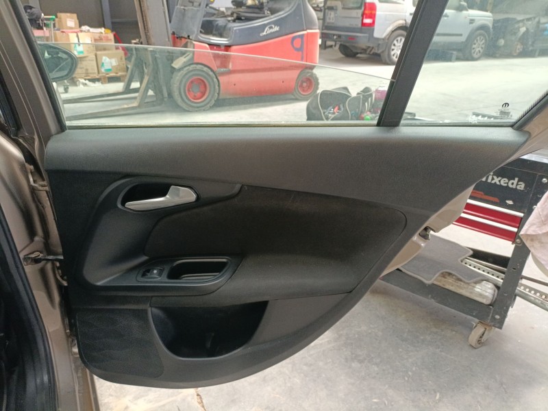 Recambio de guarnecido puerta trasera derecha para fiat tipo hatchback (356_, 357_) 1.3 d (356hxh1a) referencia OEM IAM   