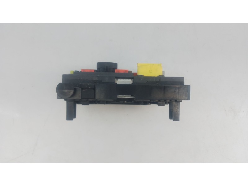 Recambio de caja reles / fusibles para peugeot 308 i (4a_, 4c_) 1.6 hdi referencia OEM IAM   