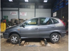 nissan almera tino (v10) del año 2005