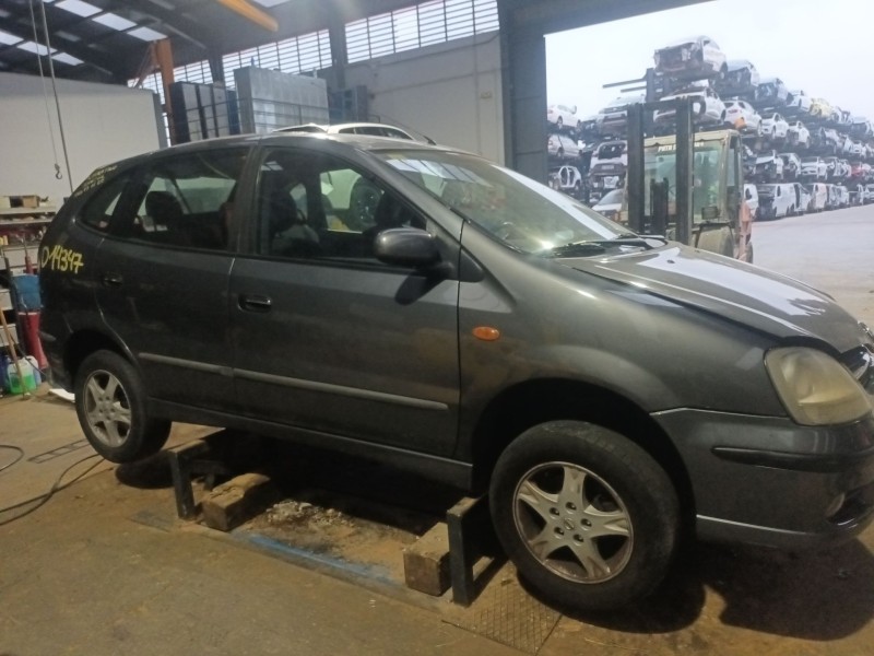 nissan almera tino (v10) del año 2005