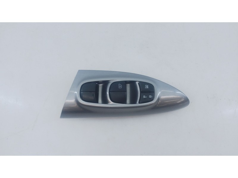 Recambio de mando elevalunas delantero izquierdo para nissan juke (f15) 1.2 dig-t referencia OEM IAM   