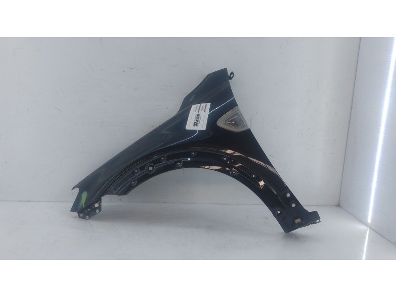 Recambio de aleta delantera izquierda para chevrolet captiva (c100, c140) 2.0 d referencia OEM IAM   E4-B3-11