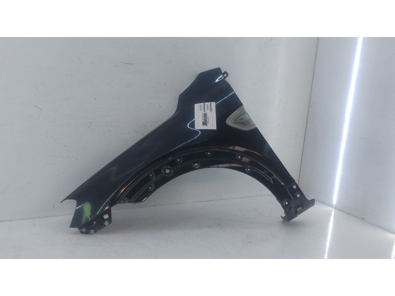 Recambio de aleta delantera izquierda para chevrolet captiva (c100, c140) 2.0 d referencia OEM IAM   E4-B3-11
