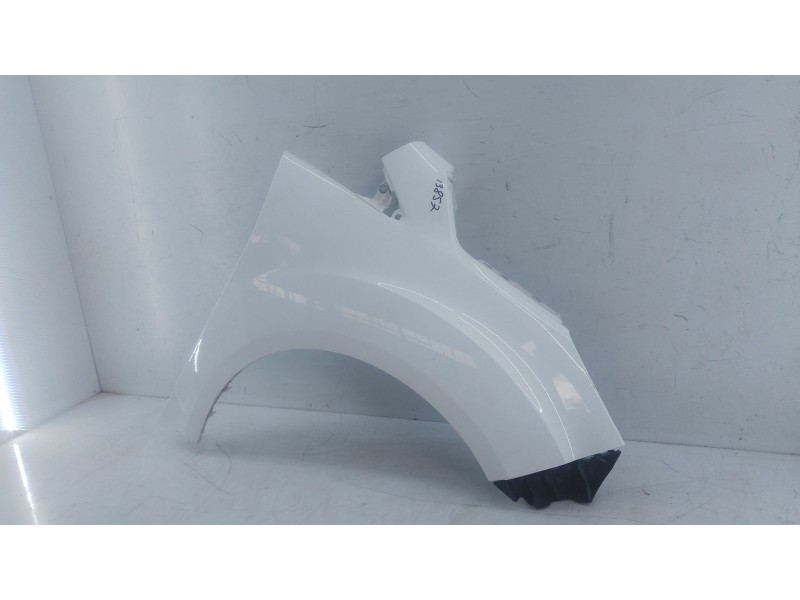 Recambio de aleta delantera derecha para ford c-max ii (dxa/cb7, dxa/ceu) 1.6 tdci referencia OEM IAM   E4-B3-5