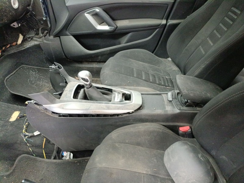 Recambio de consola central para peugeot 308 ii (lb_, lp_, lw_, lh_, l3_) 1.6 hdi / bluehdi 115 referencia OEM IAM   