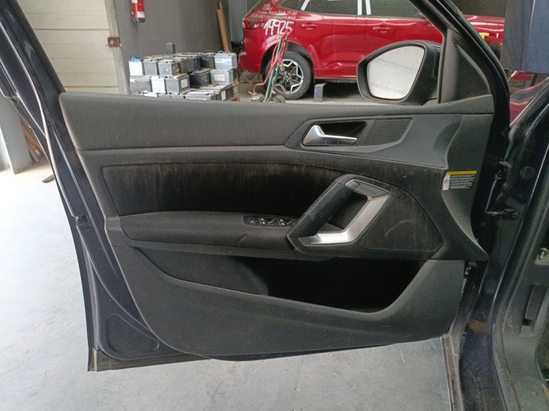 Recambio de guarnecido puerta delantera izquierda para peugeot 308 ii (lb_, lp_, lw_, lh_, l3_) 1.6 hdi / bluehdi 115 referencia