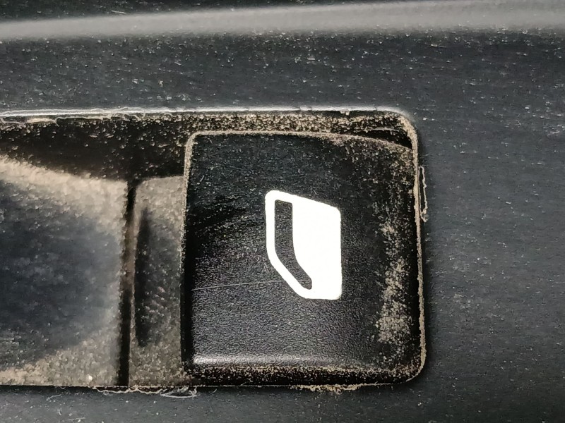 Recambio de mando elevalunas delantero derecho para peugeot 308 ii (lb_, lp_, lw_, lh_, l3_) 1.6 hdi / bluehdi 115 referencia OE