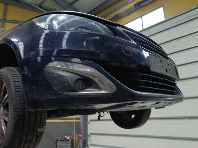 Recambio de paragolpes delantero para peugeot 308 ii (lb_, lp_, lw_, lh_, l3_) 1.6 hdi / bluehdi 115 referencia OEM IAM   