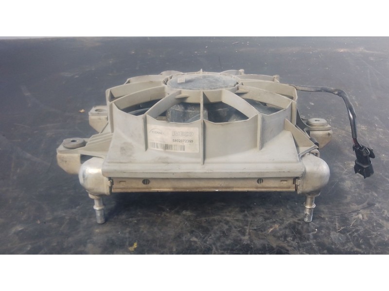 Recambio de radiador aceite para iveco daily vi furgoneta 35s18, 35c18, 40c18, 50c18, 60c18, 65c18, 70c18 referencia OEM IAM   