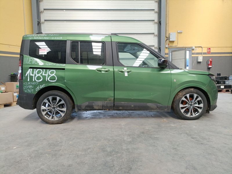 ford tourneo combi v769 del año 2024