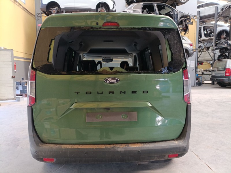 ford tourneo combi v769 del año 2024