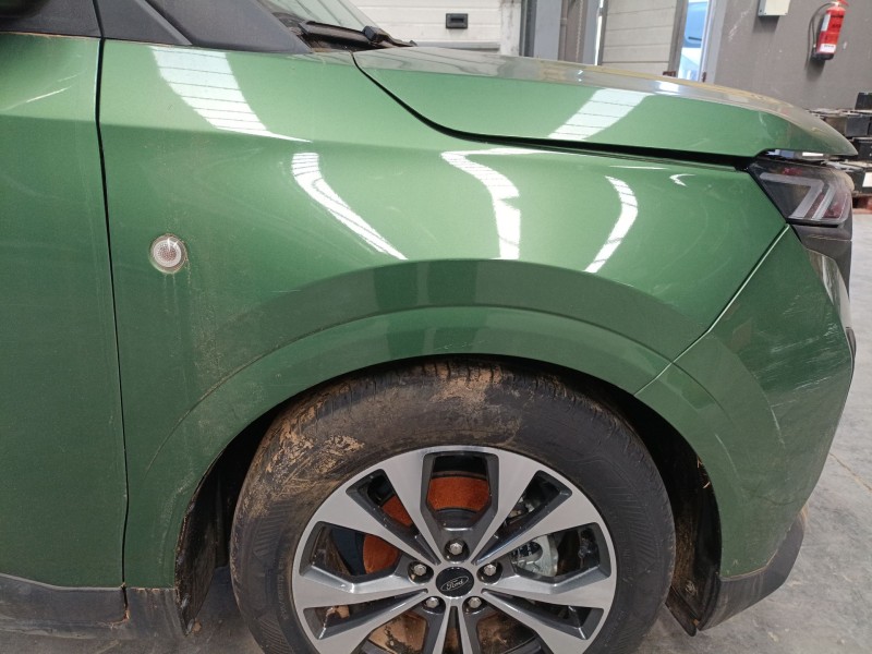 Recambio de aleta delantera derecha para ford tourneo combi v769 referencia OEM IAM   