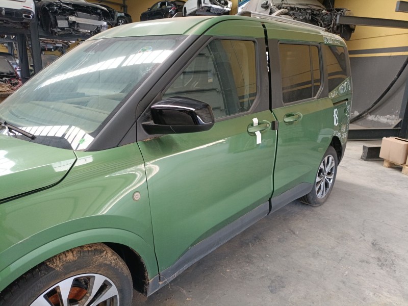 Recambio de puerta delantera izquierda para ford tourneo combi v769 referencia OEM IAM   