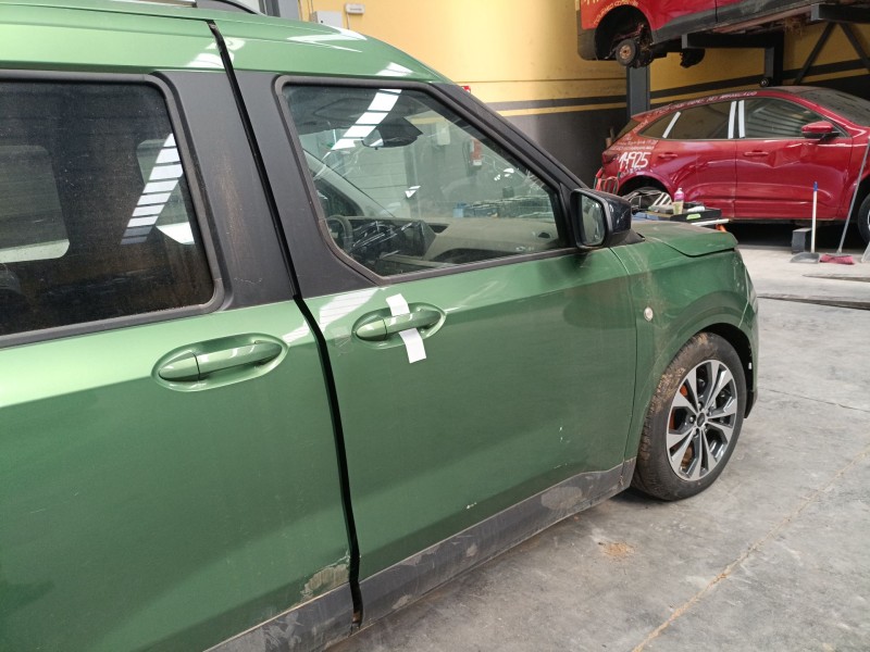 Recambio de puerta delantera derecha para ford tourneo combi v769 referencia OEM IAM   