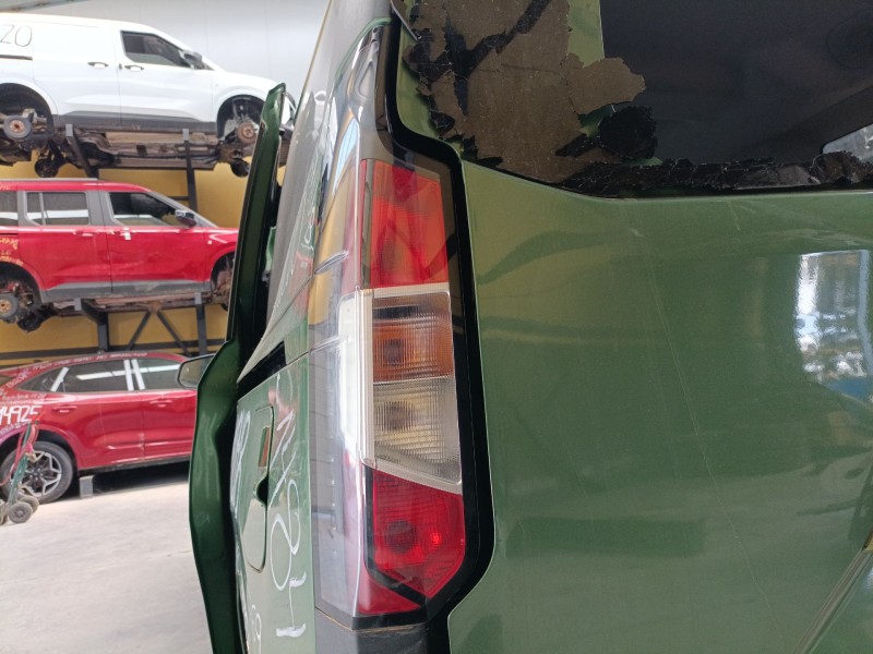 Recambio de piloto trasero izquierdo para ford tourneo combi v769 referencia OEM IAM   