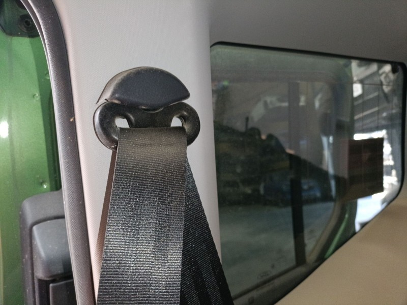 Recambio de cinturon seguridad trasero derecho para ford tourneo combi v769 referencia OEM IAM   