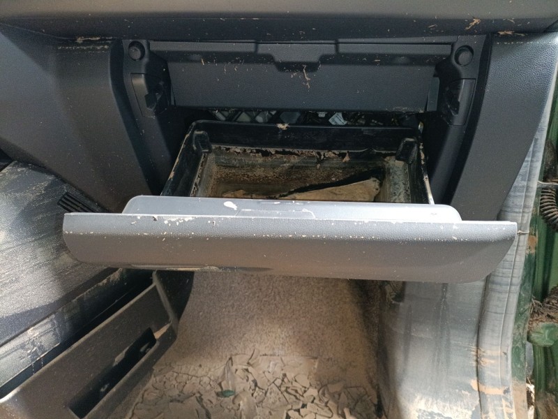 Recambio de guantera para ford tourneo combi v769 referencia OEM IAM   
