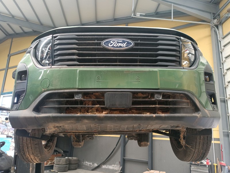 Recambio de paragolpes delantero para ford tourneo combi v769 referencia OEM IAM   