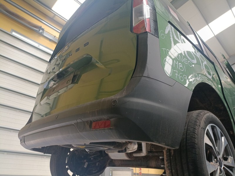 Recambio de paragolpes trasero para ford tourneo combi v769 referencia OEM IAM   