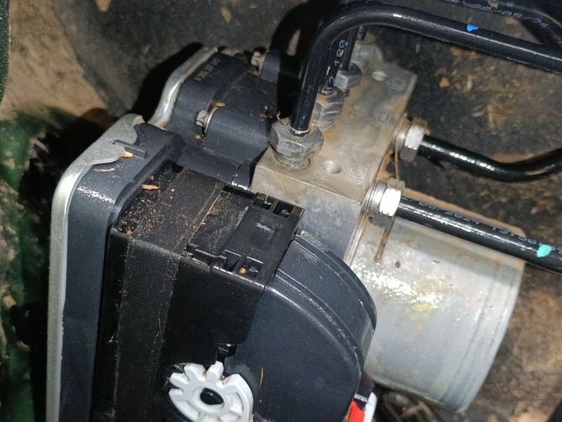 Recambio de abs para ford tourneo combi v769 referencia OEM IAM   