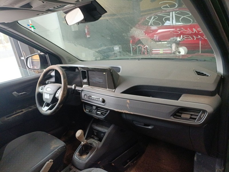 ford tourneo combi v769 del año 2024