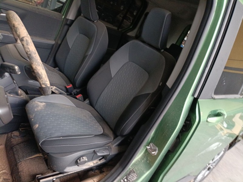 ford tourneo combi v769 del año 2024