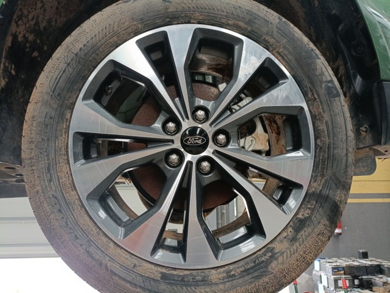 Recambio de juego llantas sin neumatico para ford tourneo combi v769 referencia OEM IAM 17 PULGADAS  