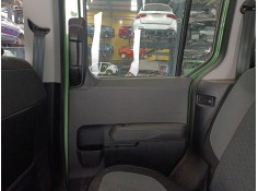 GUARNECIDO PUERTA TRASERA DERECHA 