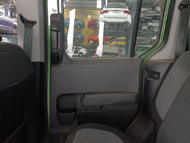 Recambio de guarnecido puerta trasera derecha para ford tourneo combi v769 referencia OEM IAM   
