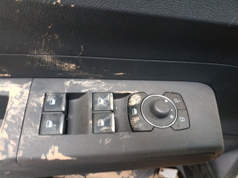 Recambio de mando elevalunas delantero izquierdo para ford tourneo combi v769 referencia OEM IAM   