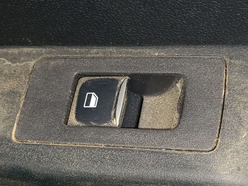 Recambio de mando elevalunas trasero izquierdo para ford tourneo combi v769 referencia OEM IAM   