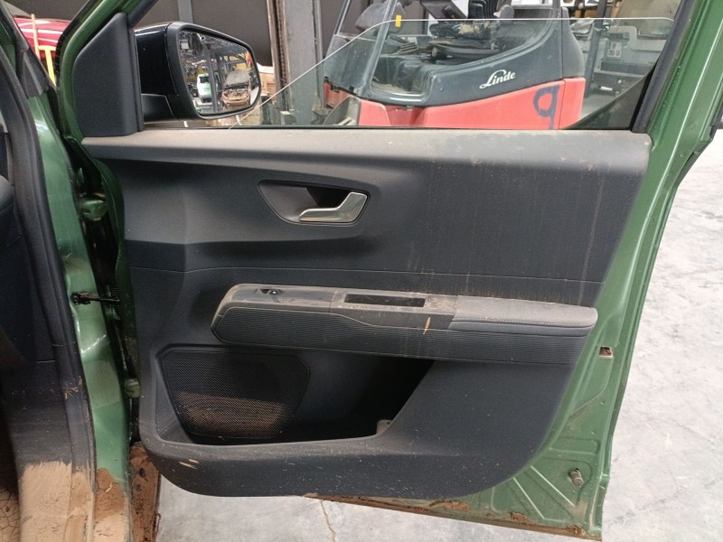 Recambio de guarnecido puerta delantera derecha para ford tourneo combi v769 referencia OEM IAM   