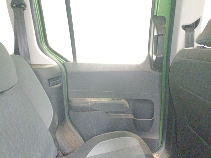 Recambio de guarnecido puerta trasera izquierda para ford tourneo combi v769 referencia OEM IAM   