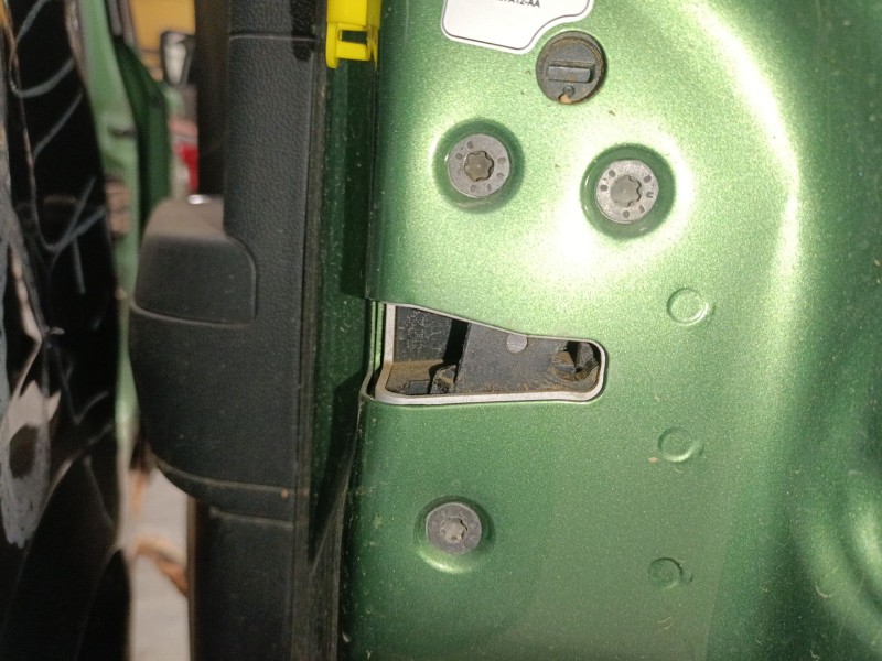 Recambio de cerradura puerta trasera derecha para ford tourneo combi v769 referencia OEM IAM   