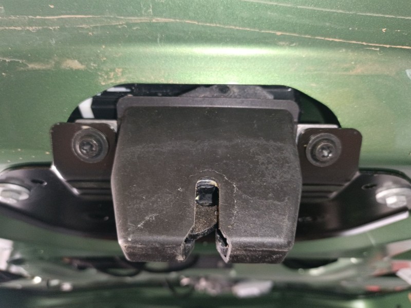 Recambio de cerradura maletero / porton para ford tourneo combi v769 referencia OEM IAM   