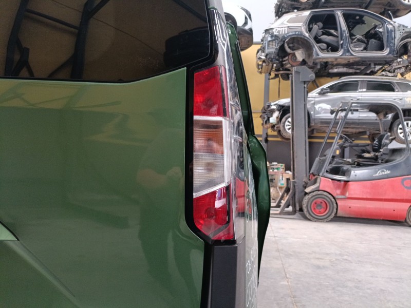 Recambio de piloto trasero derecho para ford tourneo combi v769 referencia OEM IAM   
