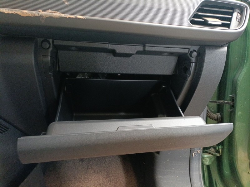 Recambio de guantera para ford tourneo combi v769 referencia OEM IAM   