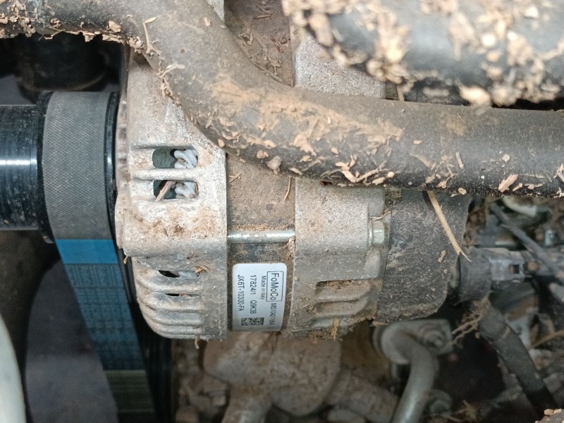 Recambio de alternador para ford tourneo combi v769 referencia OEM IAM JX6T10300FA  