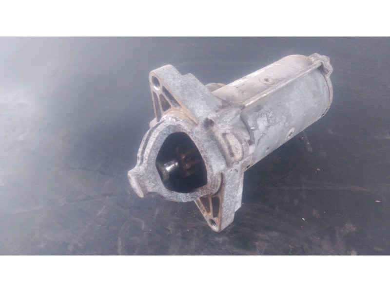 Recambio de motor arranque para renault koleos dynamique referencia OEM IAM 23300JG70A  