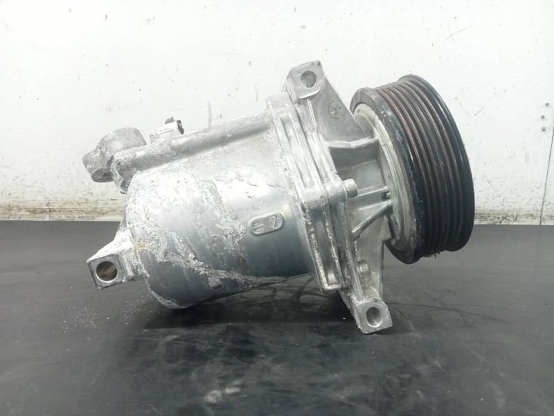 Recambio de compresor aire acondicionado para dacia dokker express ambiance referencia OEM IAM 926005727R  