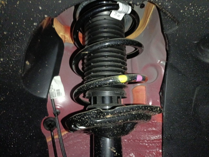 Recambio de amortiguador delantero derecho para audi a1 sportback (gba) 25 tfsi referencia OEM IAM   